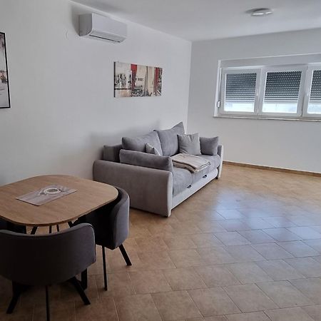Apartmani Sunce I More เปรมันตูรา ภายนอก รูปภาพ
