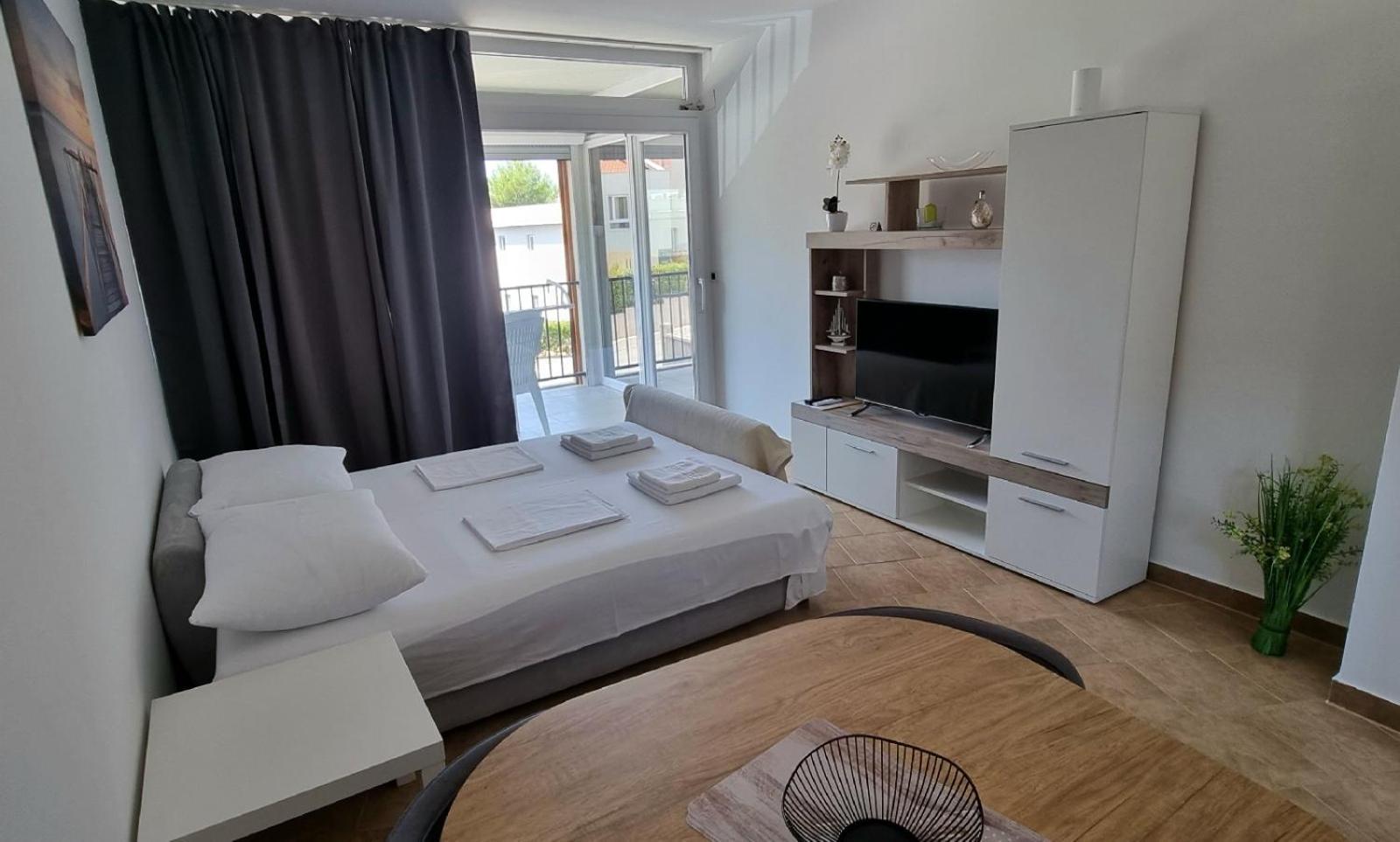 Apartmani Sunce I More เปรมันตูรา ภายนอก รูปภาพ